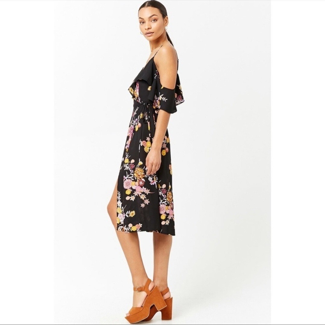 Forever 21 Black Tropical Floral Print Cold Shoulder Dress Size Small