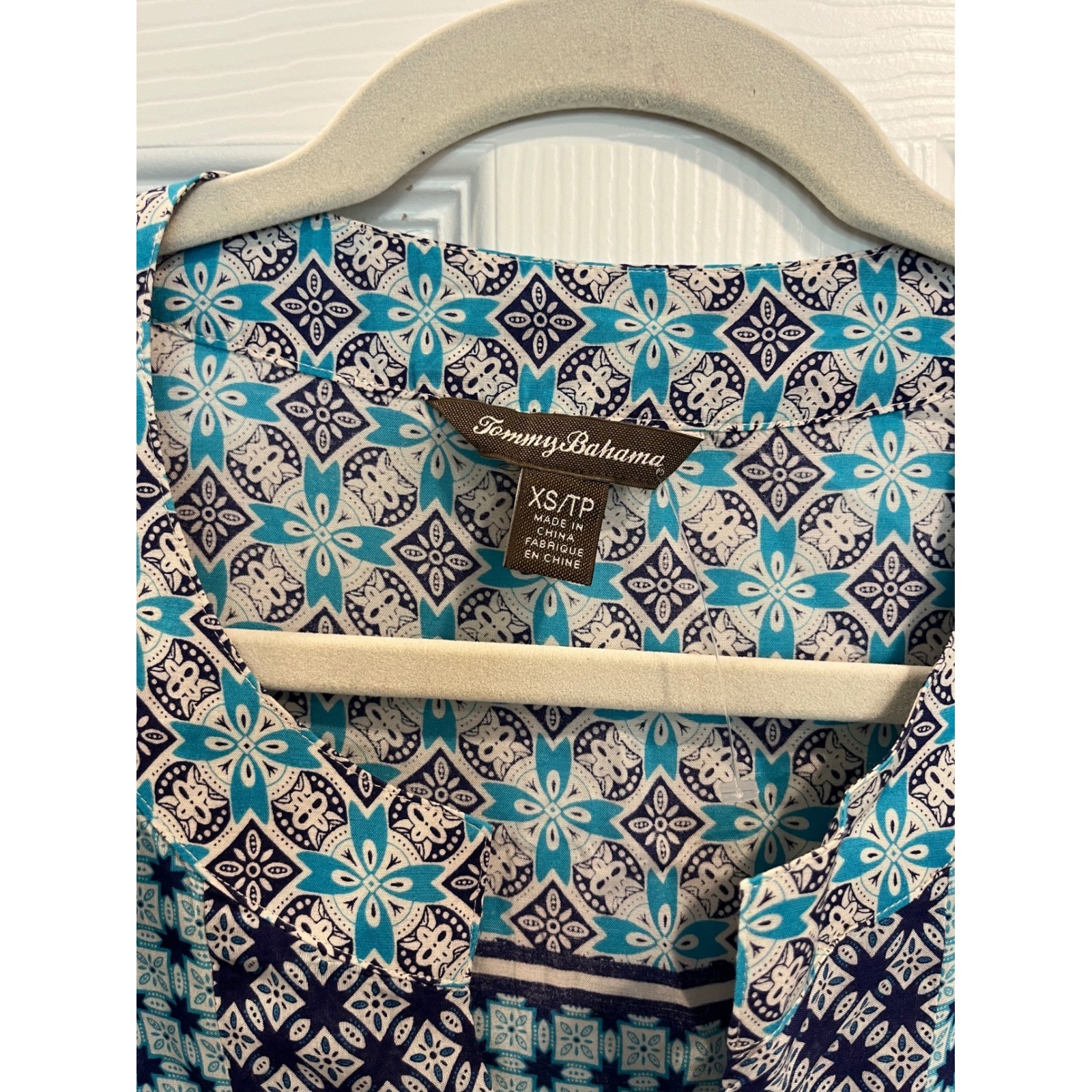 Tommy Bahama extra small dress blue lightweight Cruise