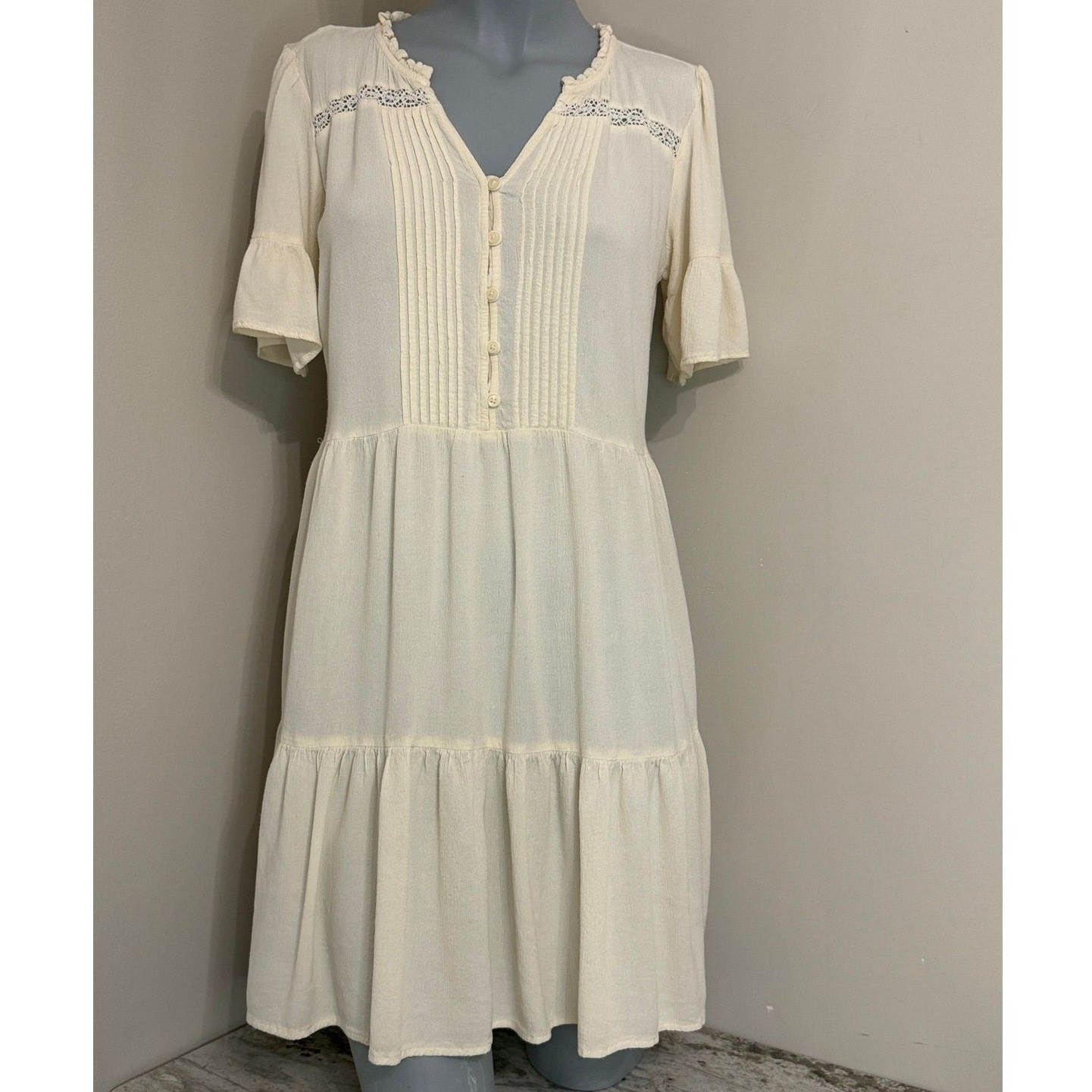 Old Navy Womens XS Cream Rayon Pintuck Tiered Boho Mini Dress Lace Trim Ruffle