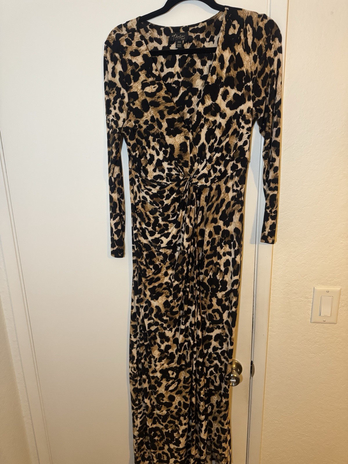 Thalia Sodi Leopard Animal Print Wrap Maxi Dress V-Neck Long Sleeve Ruched M
