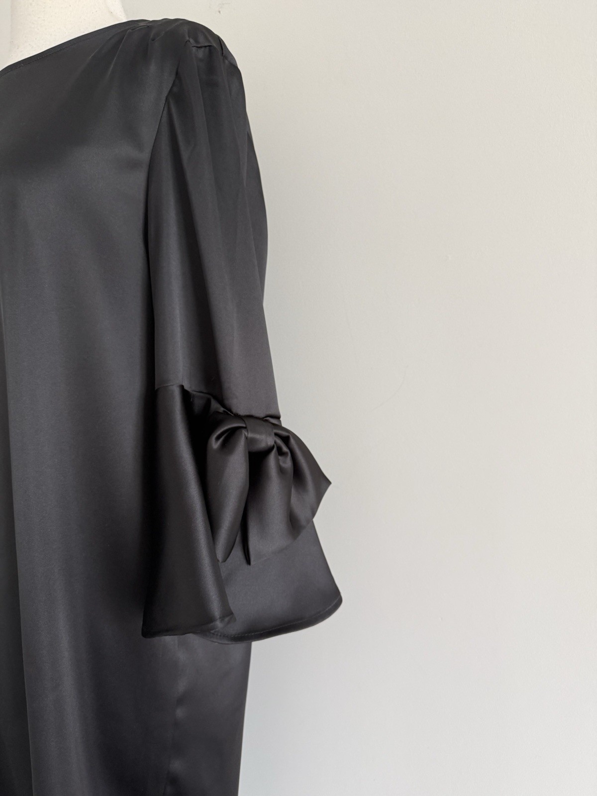 IC COLLECTION POLYESTER SPANDEX ZIP BACK CLOSURE SATIN DRESS SIZE L