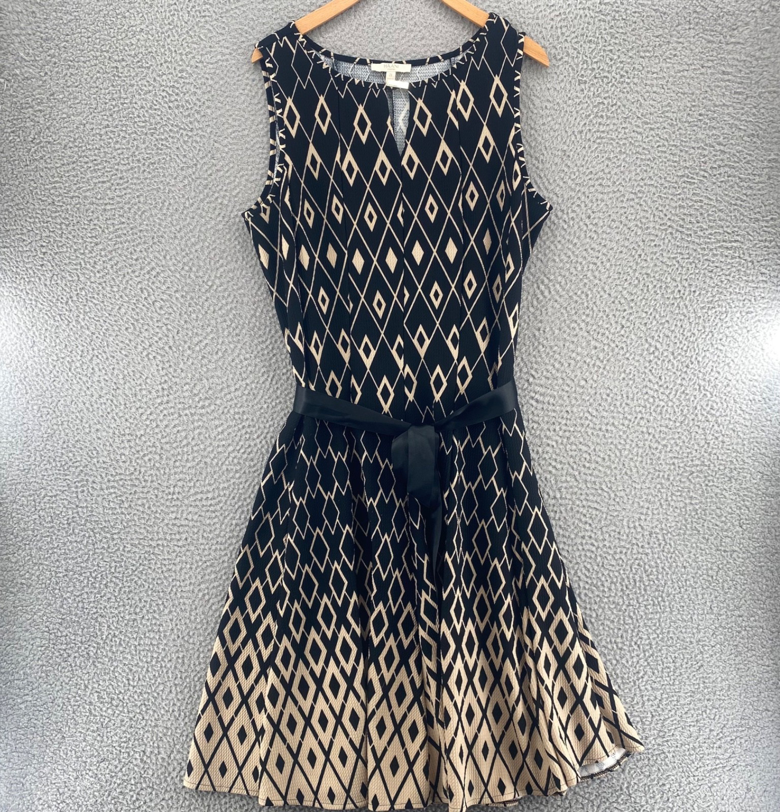 Haani Dress Women 2X Tan Diamond Knit Textured Belted Keyhole Neck Sleeveless