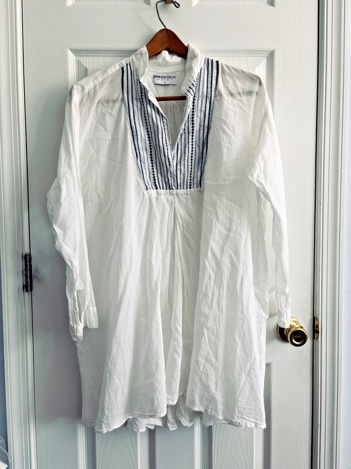 One Season Australia Cover-Up, LeightweightCotton, Blue Embroidered Yoke, sz L