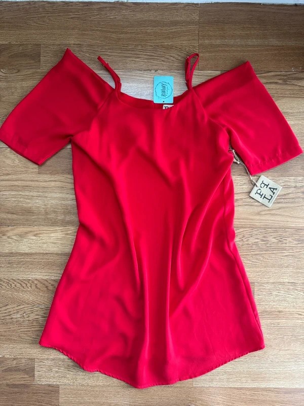 Nwt women’s off the shoulder dress
