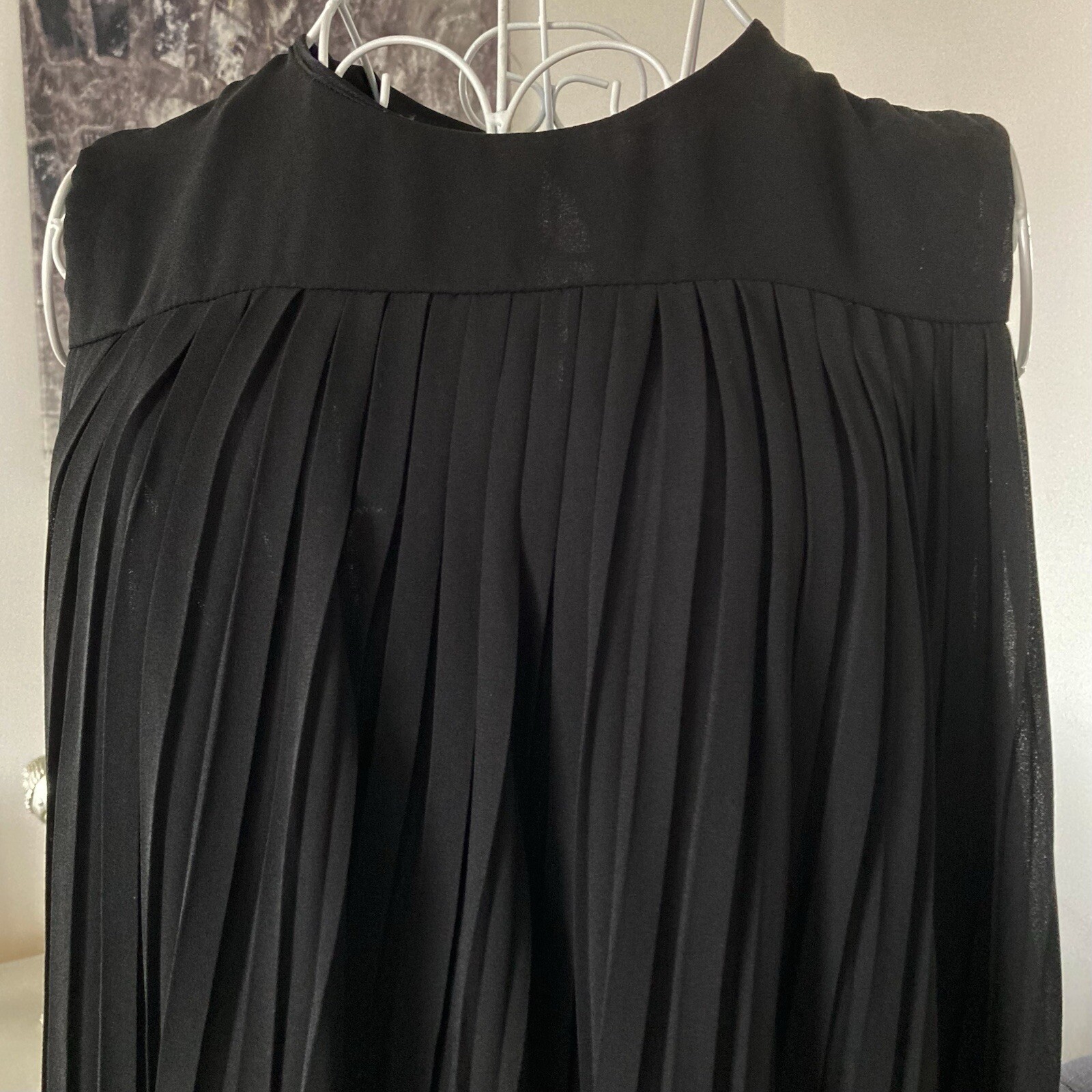 Black Chiffon Round Neck Sleeveless Button Fastening Pleated Swing Mini Dress 8