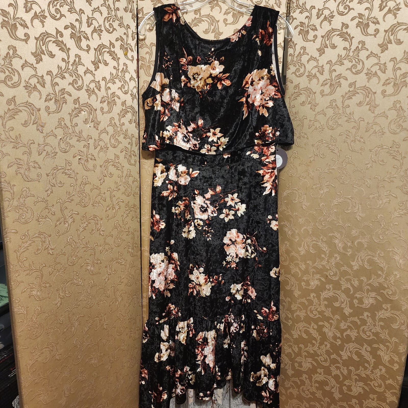 Eva Franco NWT Black Pink Multi-Color Floral Velvet Dress Size 4