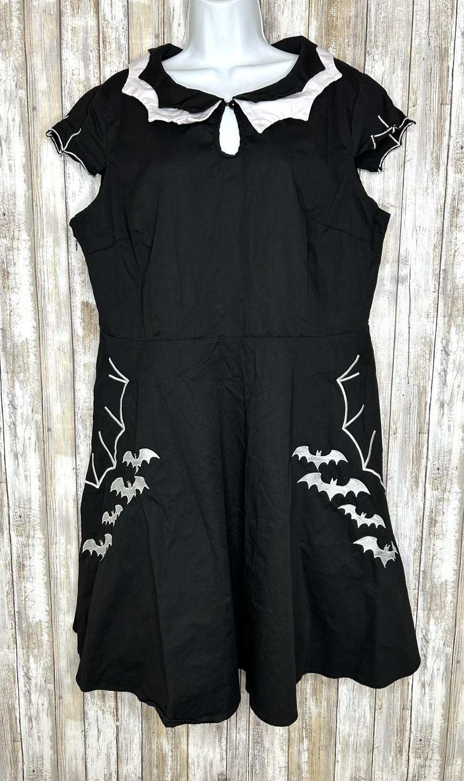 Women’s Cotton/Spandex Black Dress Embroidered Bats Size 4XL