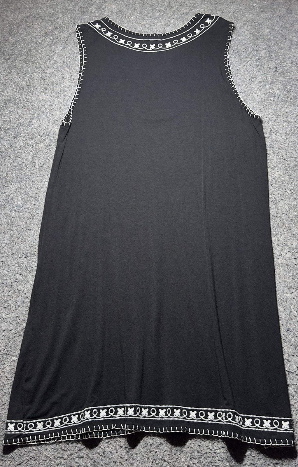 Black Mini Dress W/Embroidery Grace Elements Women Sz XL Sleeveless Pullover