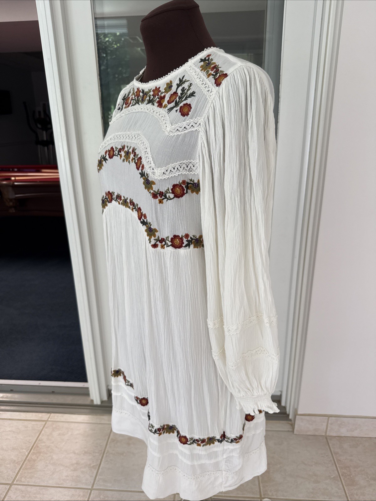 Free The People Dress Size S/P. Ivory Embroidered. Folk