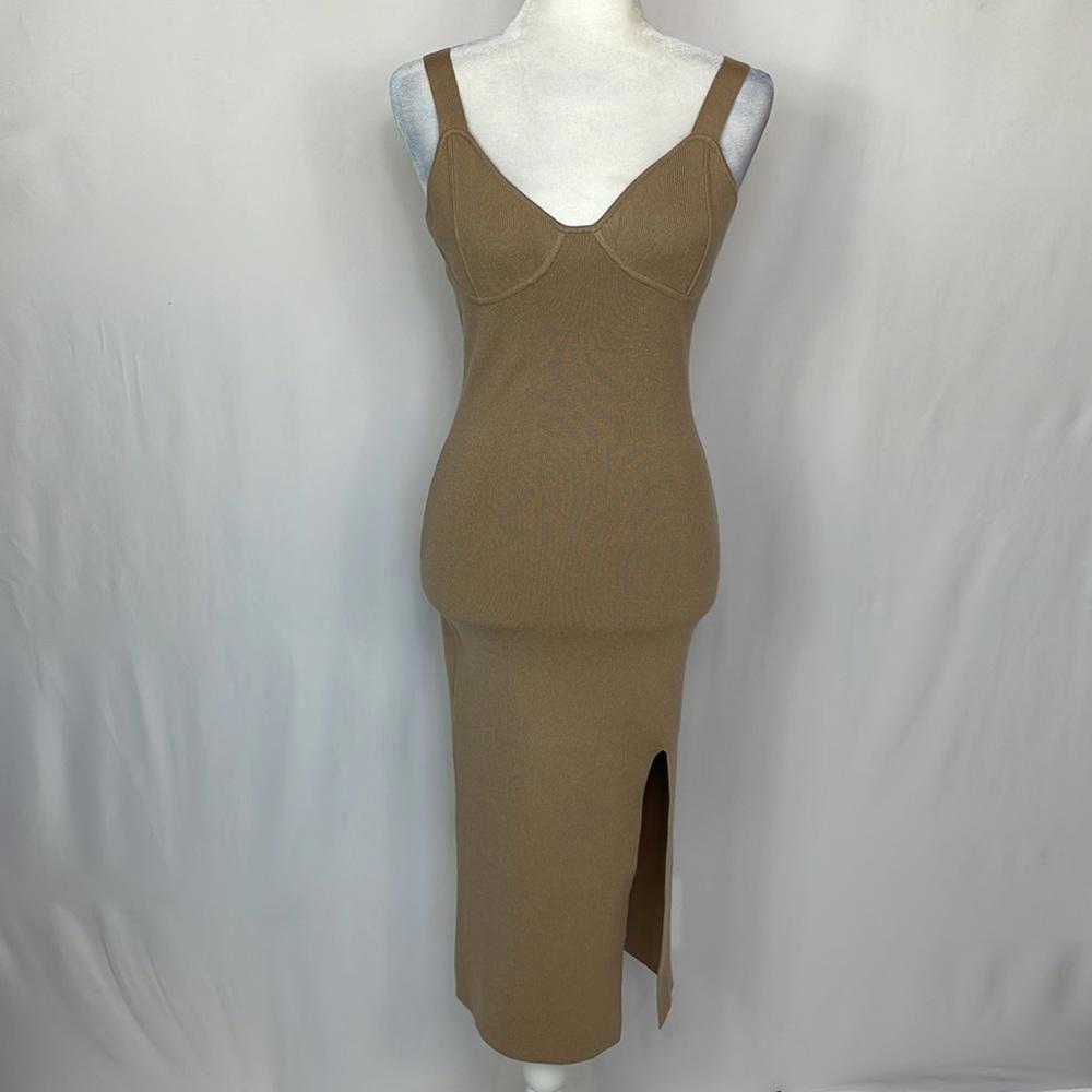Willow & Wind Women’s Knit Midi Bodycon Dress Medium Tan V Neck Sleeveless NEW