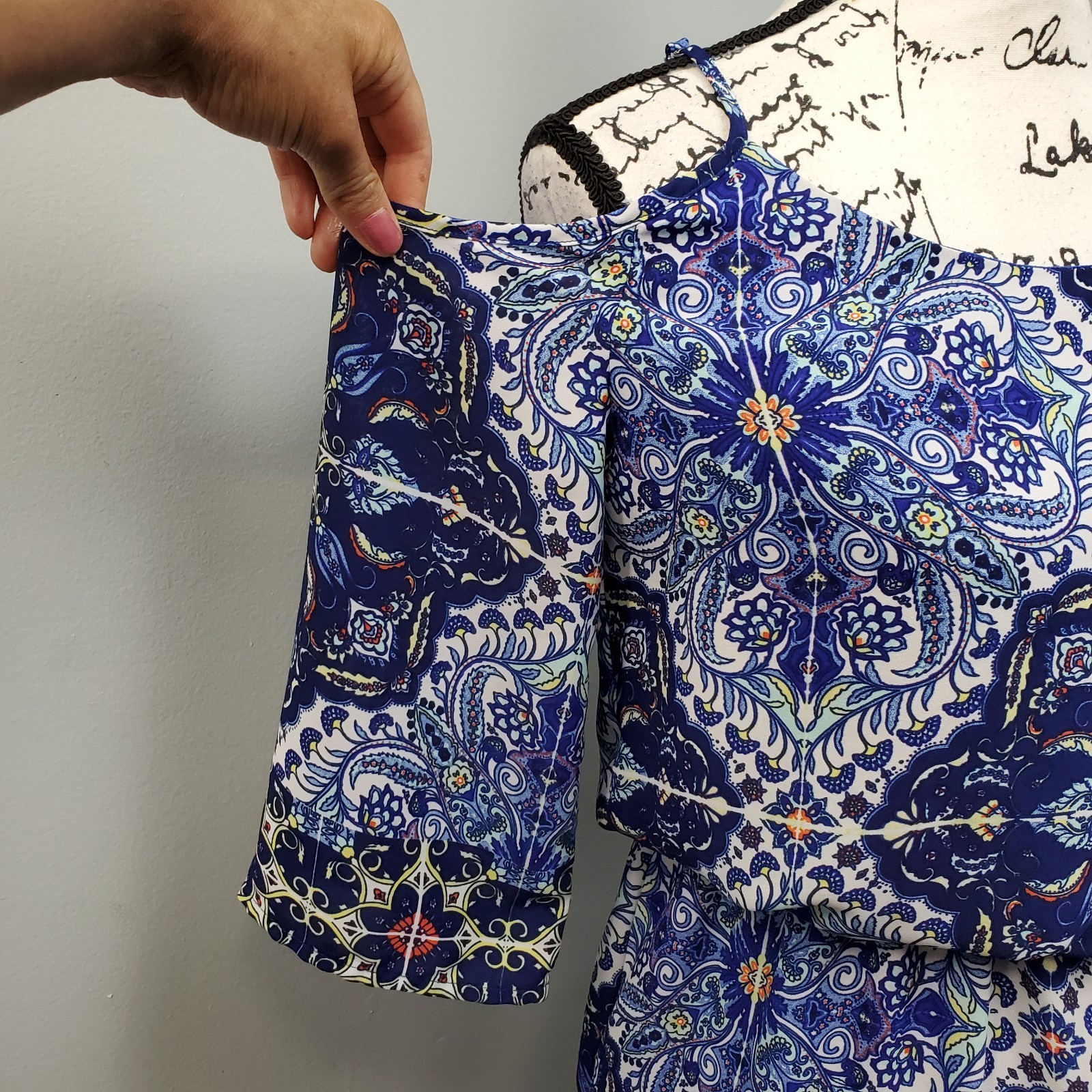 BISOU BISOU Cold Shoulder Blouson Dress Women Small Multi Geo Print Lace-Up Back