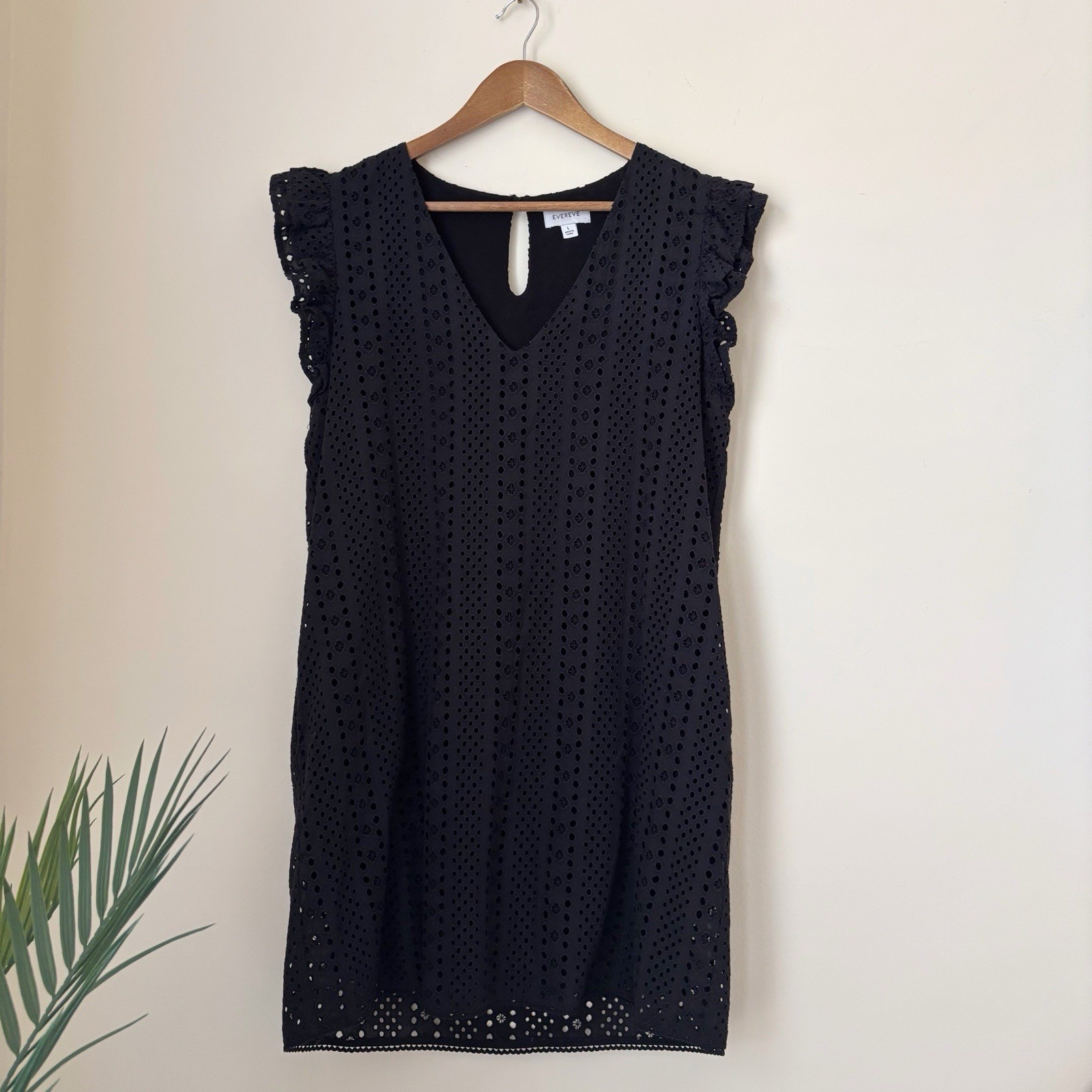 Evereve Black Eyelet Ruffle Sleeve Mini Shift Dress Large Summer Resortwear