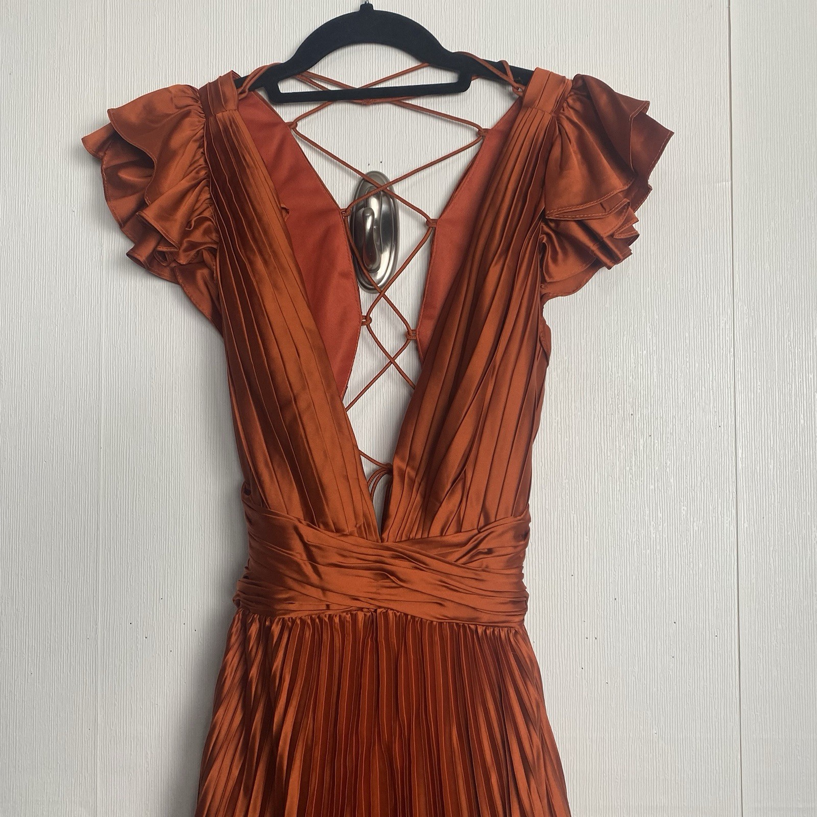 Mac Duggal Leena Pleated Flutter Sleeve Deep V Neck Lace Up Gown Size 12.