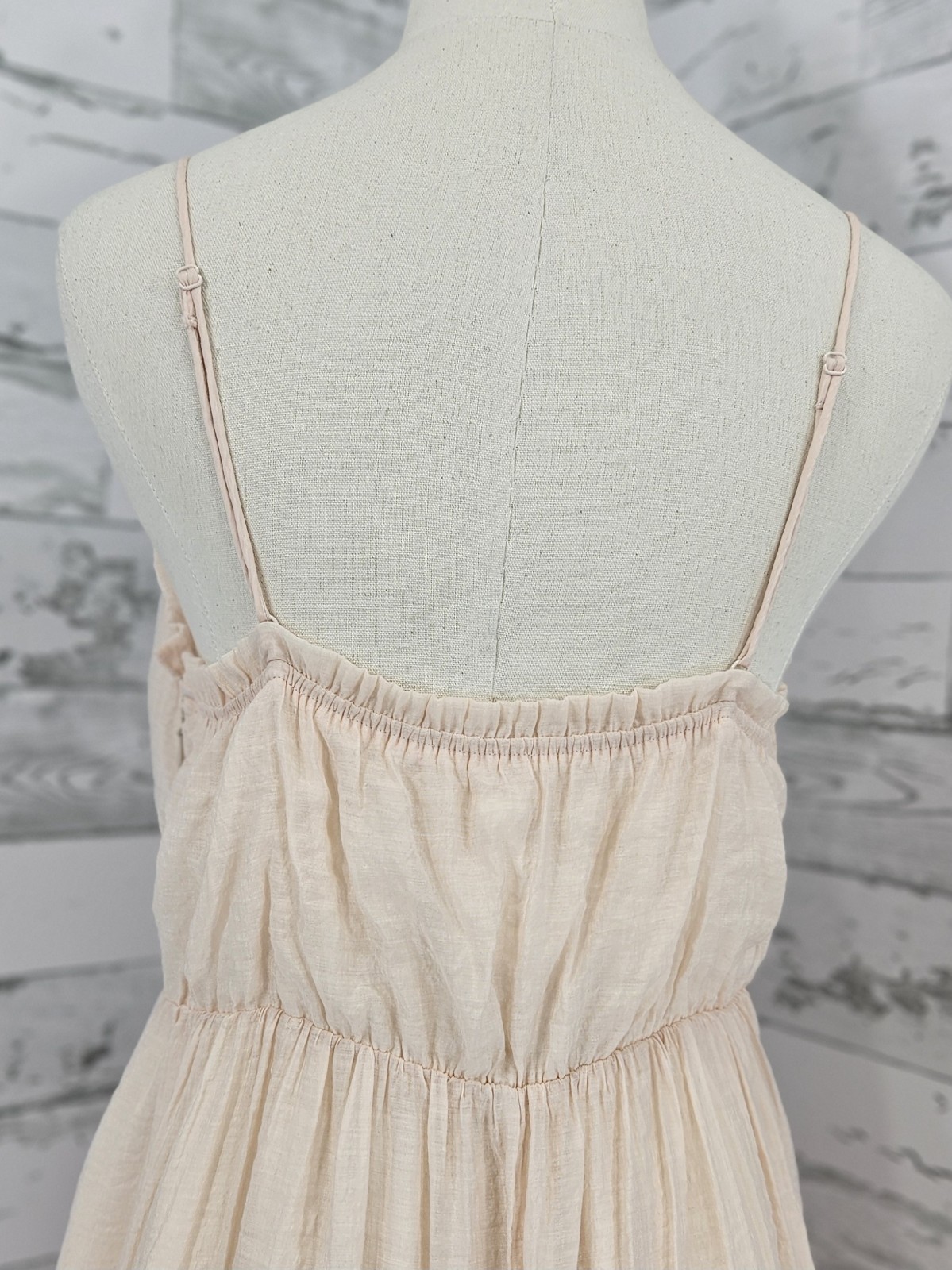 H & M Womens 12 Sleeveless Ruffle Midi Dress Gathered Waist Cream Peach