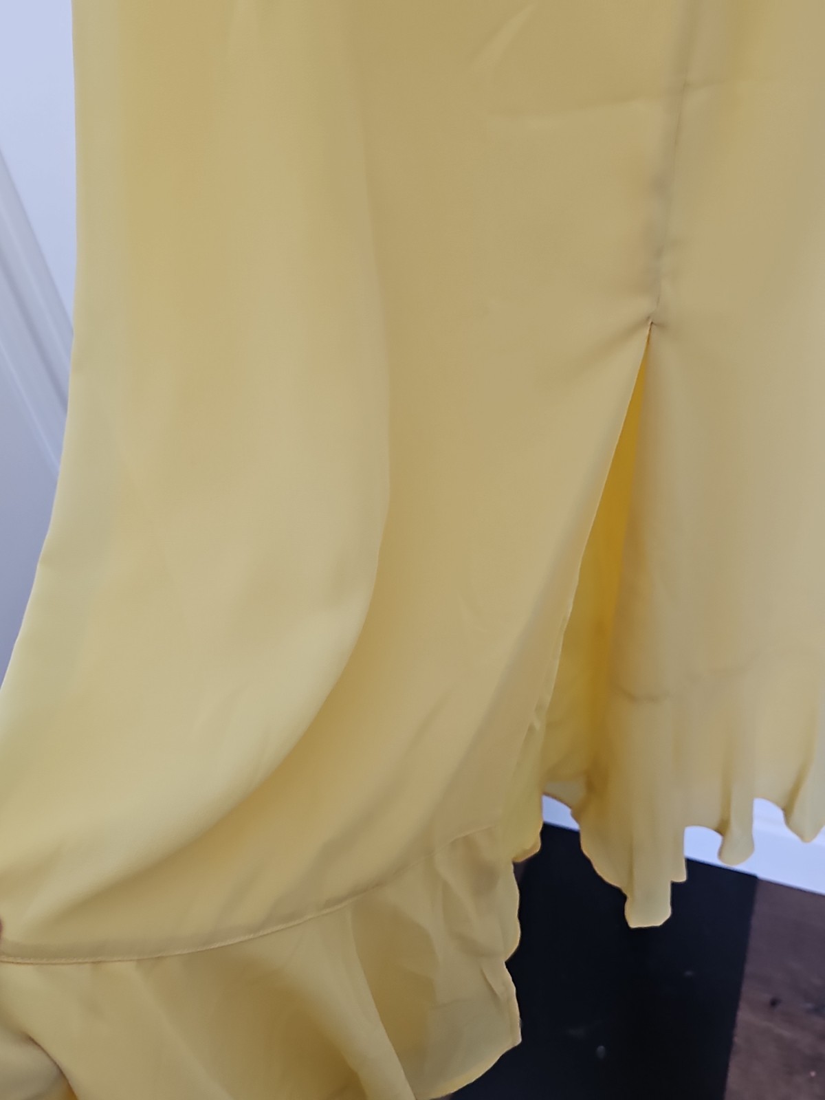 NWT Lulus Summer Invite Yellow Tie Strap Tiered Midi Dress Women’s Small sundres