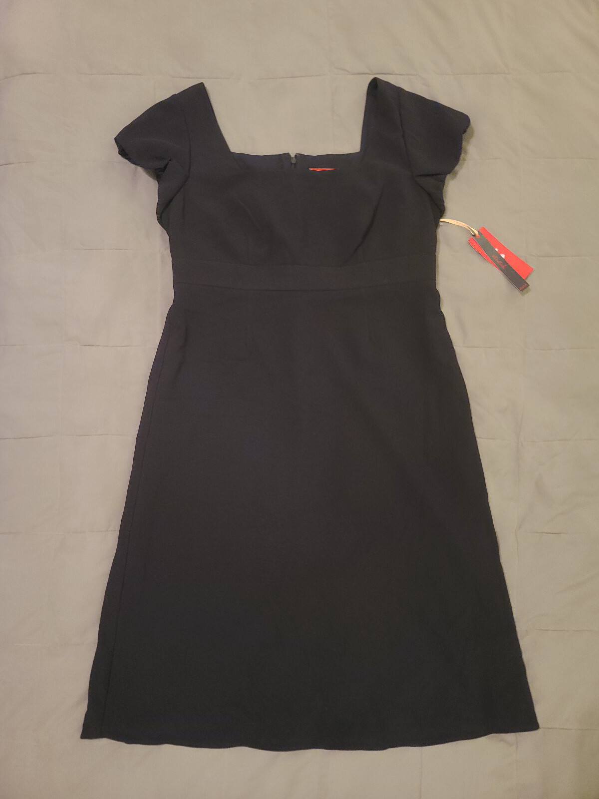 Women’s TAPEMEAUSRE Empire Waist Cap Sleeve Little Black Dress – Sz 8 NWT $69
