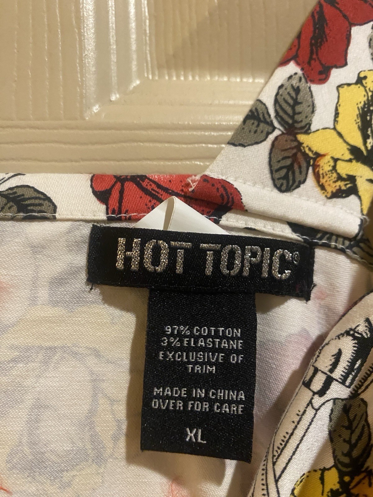 HOT TOPIC WHITE SKULLS ROSES PISTOLS ROCKABILLY PINUP FIT & FLARE DRESS SIZE XL