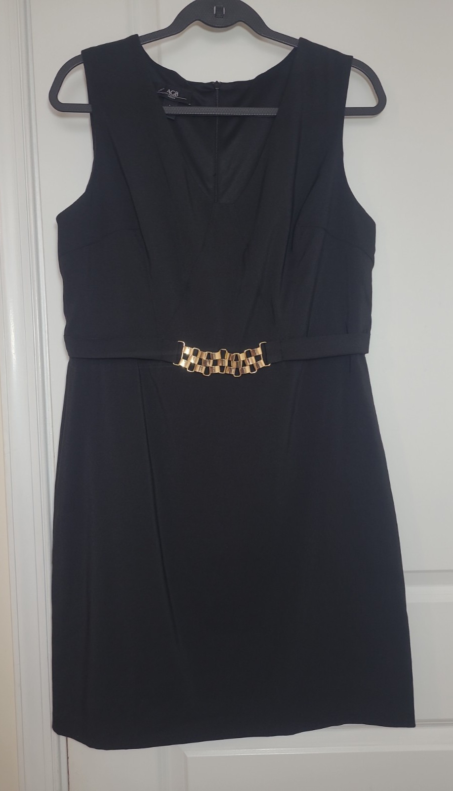 AGB Sheath Dress Womens Sz L Black Sleeveless Back Zip VNeck Minimalist see pics