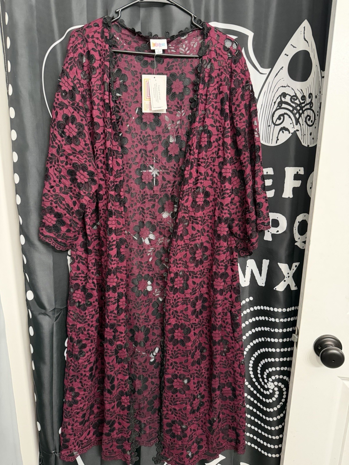 LuLaRoe burgundy Black Floral Lace V-Neck 3/4 Sleeve kimono