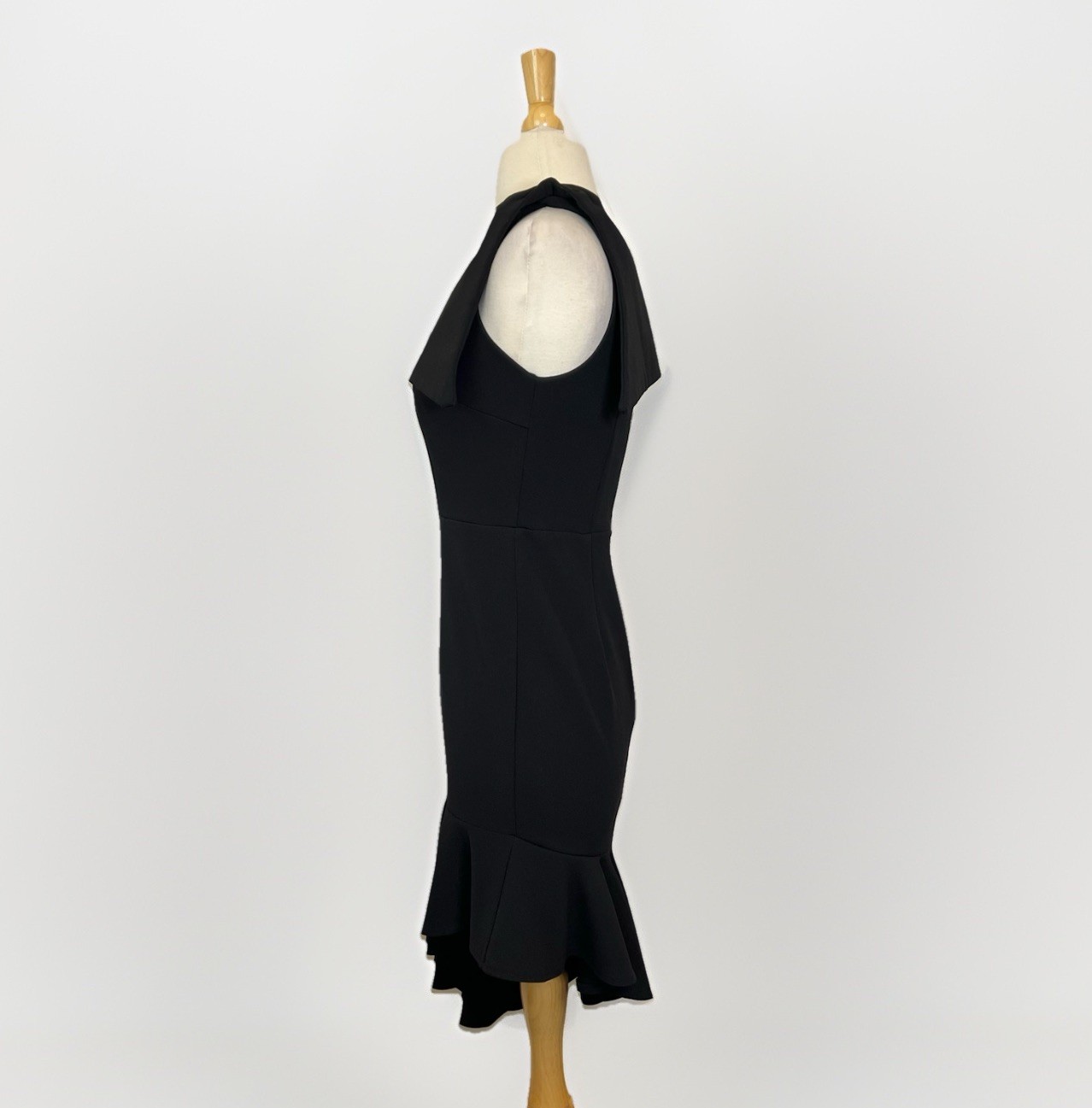 Saints + Secrets Black Asymmetrical One Shoulder Bow Cocktail Dress Size M