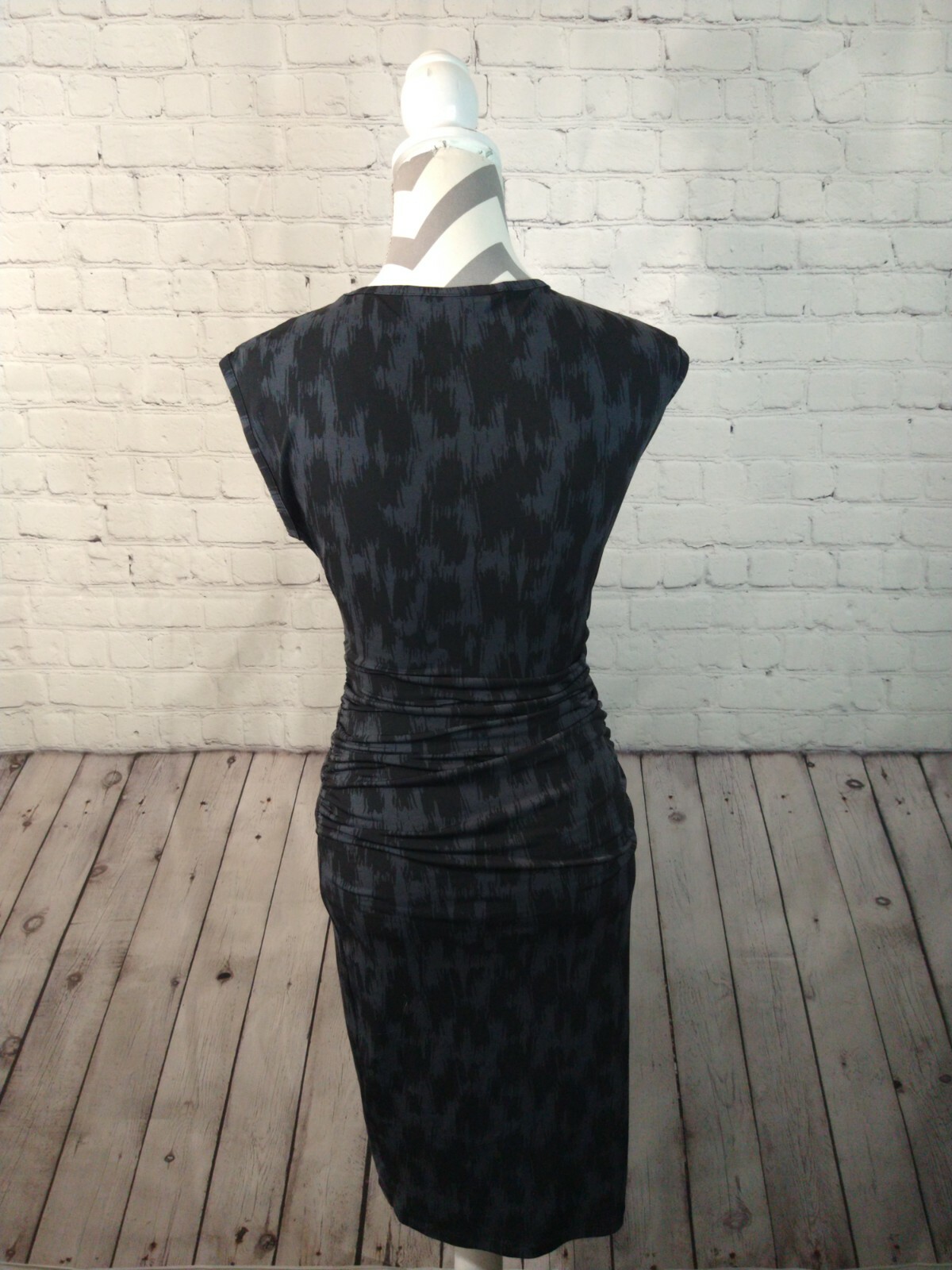 Black & navy blue BANANA REPUBLIC side rouching TUBE DRESS – sz XS / barely worn
