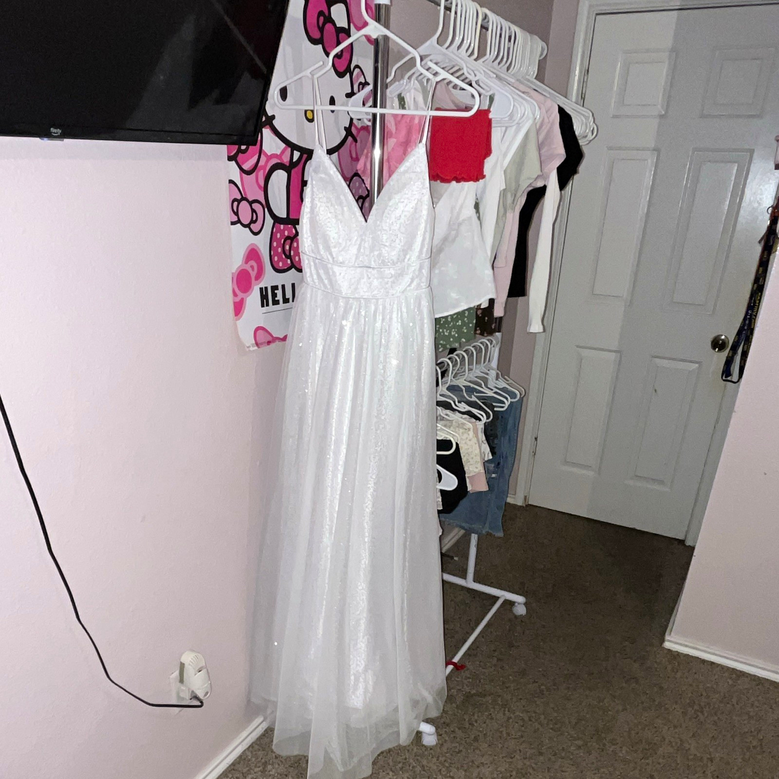 Crystal Doll White Sequin Tulle V-Neck Long Maxi Gown Strappy Sleeveless Sz 1