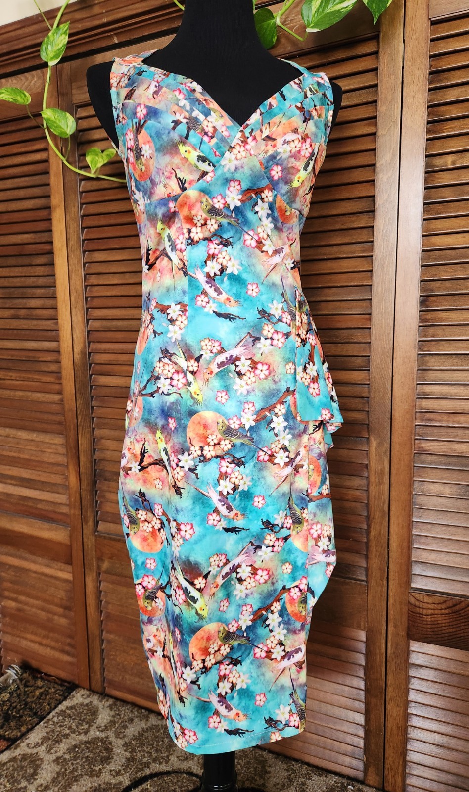 Voodoo Vixen Women’s Blue Floral Bird Wiggle Dress MEDIUM (RUNS SMALL)