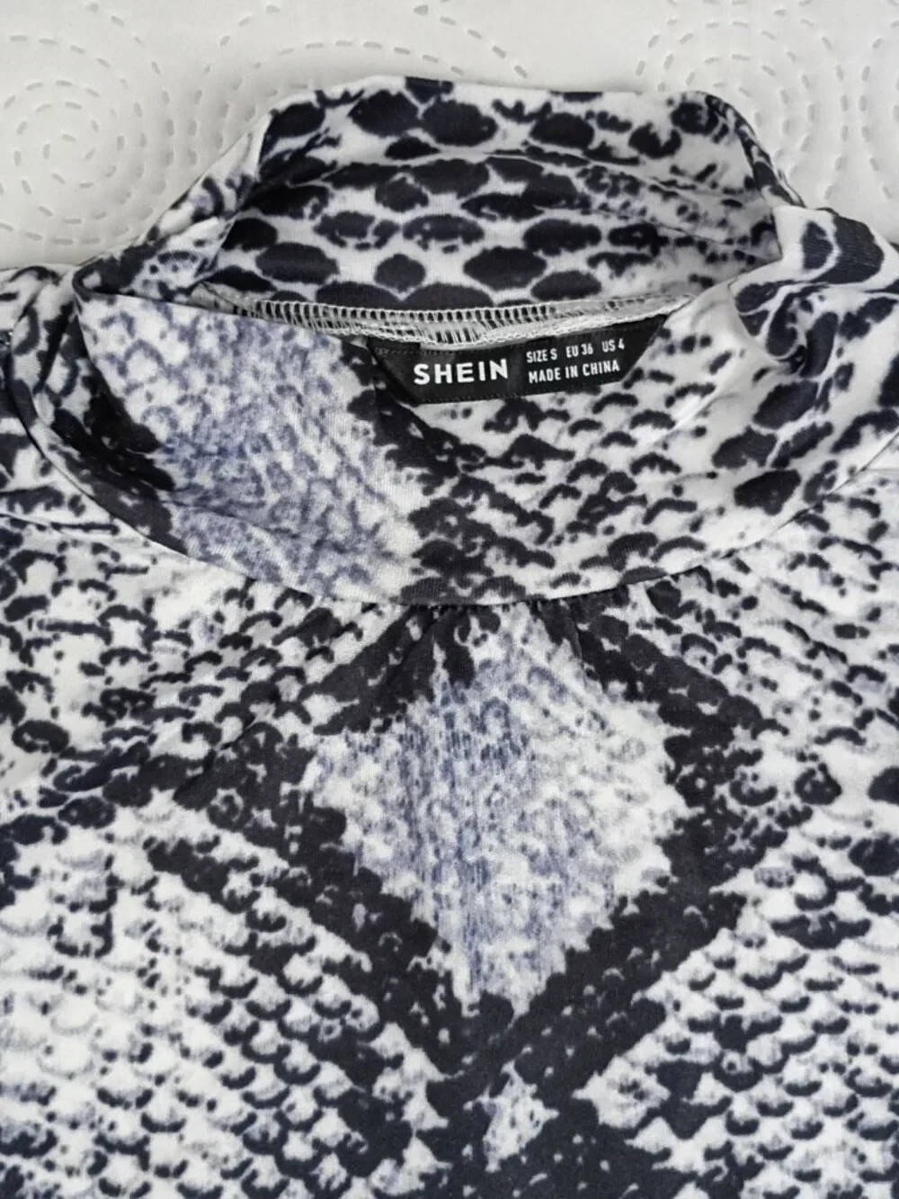 NWOT SHEIN Snake Print Bodycon Mini Dress Size Small Mock Neck Long Sleeve