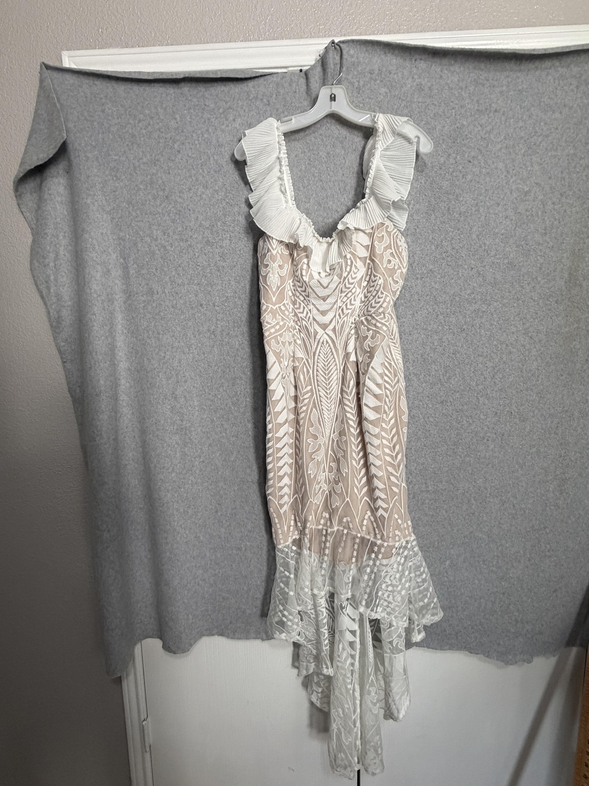 Selfie Leslie Dress Womens XXL White Lace Ruffle Hi Low Maxi Mermaid Boho Formal