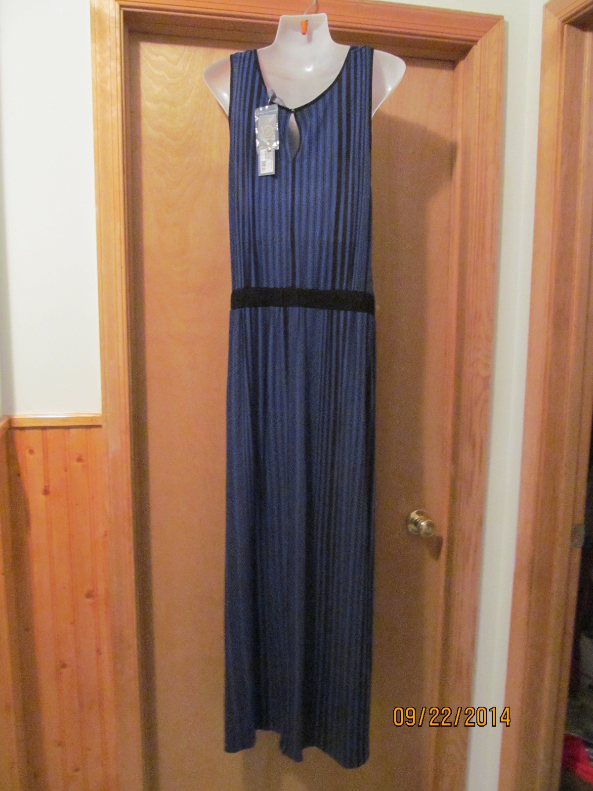 Sleeveless Maxi Dress MD Daisy Fuentes Blue Black Striped 96% rayon 4% spandex