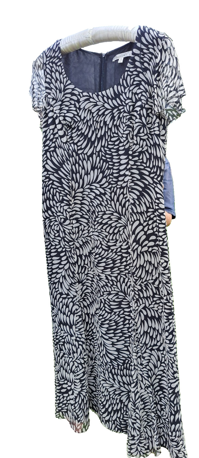 Travel Smith black and beige cap sleeve lined dress size M