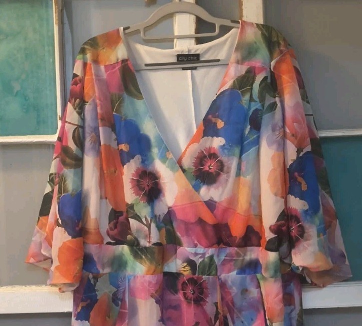 City Chic Trendy Plus Size Printed Faux-Wrap Dress XXL. 24