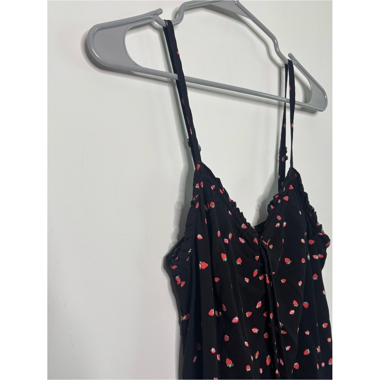 Wild Fable Black Strawberry Print Smocked Sundress Medium Summer Mini Dress