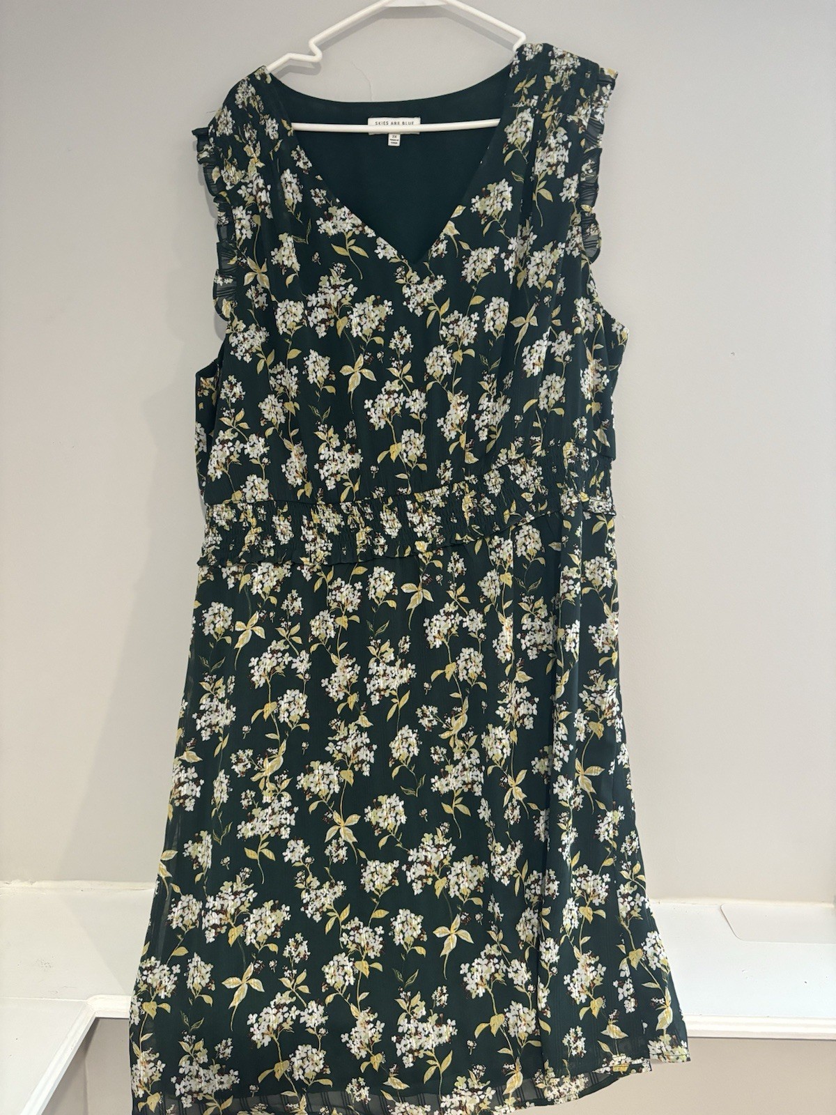 Skies Are Blue Green White Yellow Floral Smocked Ruffle Midi Dress V-Neck 2X