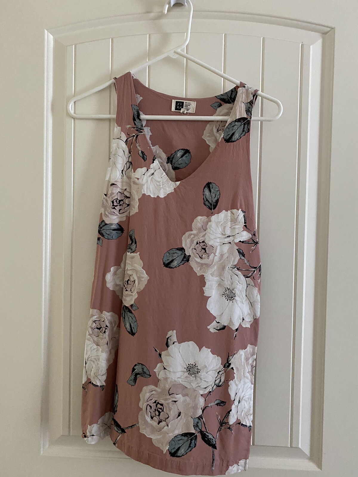 Lira Pink Floral Dress Size Small