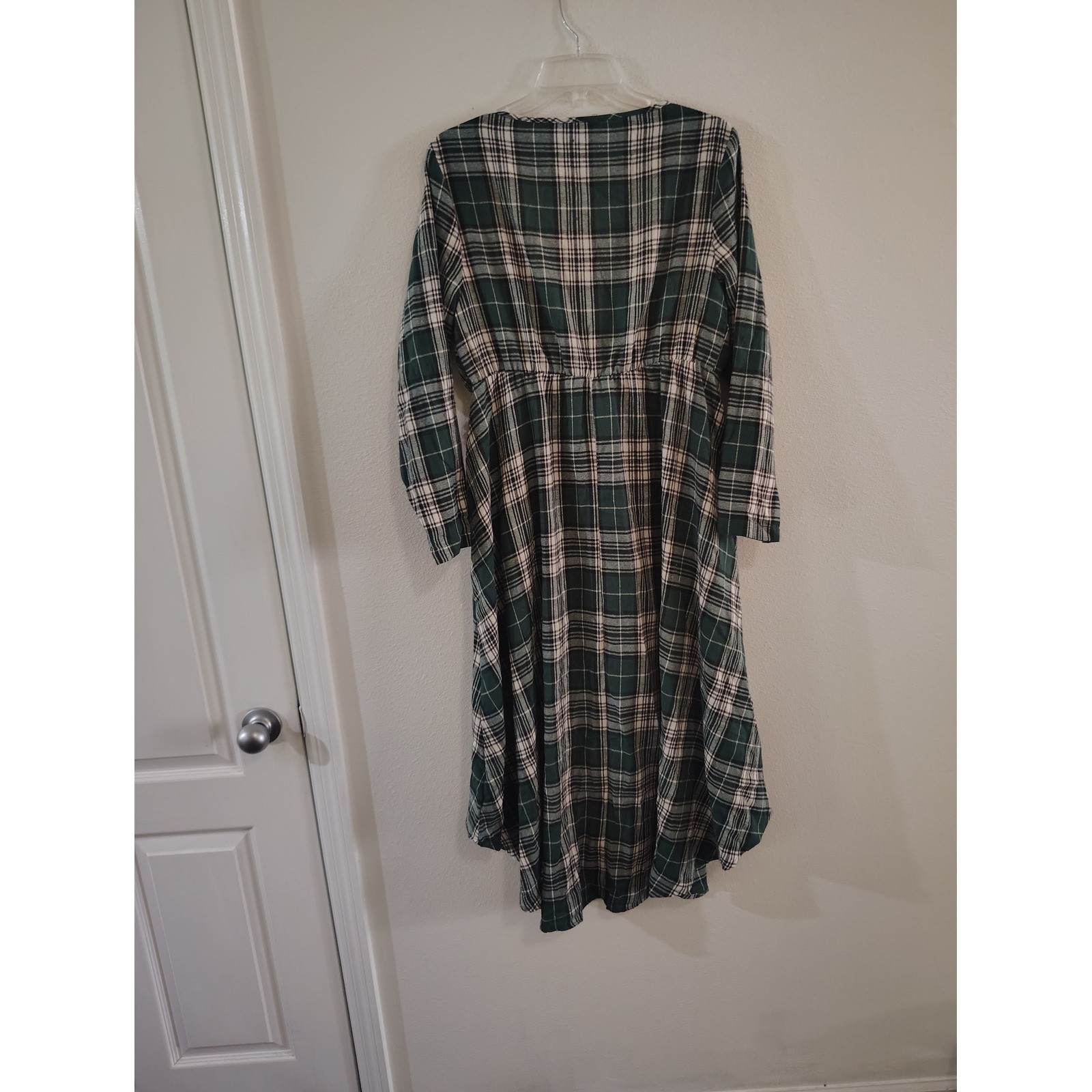 BloomChic Green Plaid V-Neck High Waist High-Low Midi Dress Womens Size 10