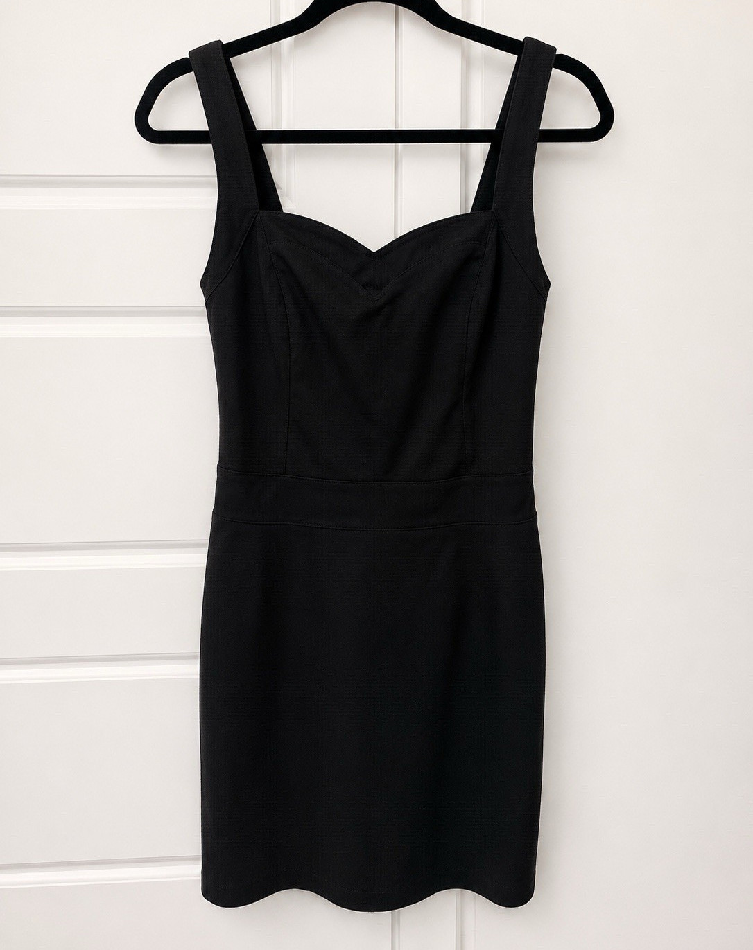 Pick Up Black Solid Sweetheart Sleeveless Sheath Mini Dress Short Length S