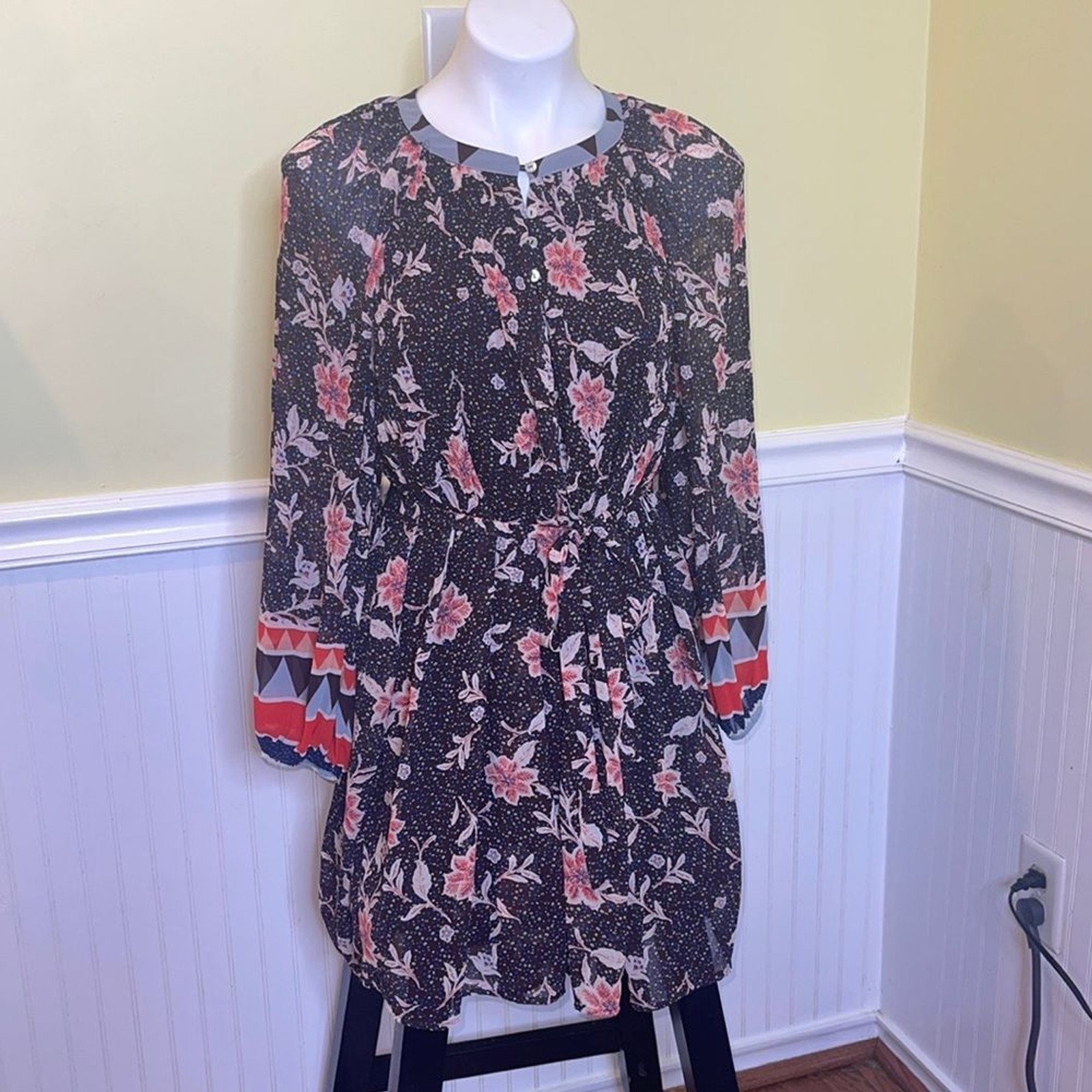 DR2 ladies long sleeve Plisse dress. Orange and purple Boho. Medium.