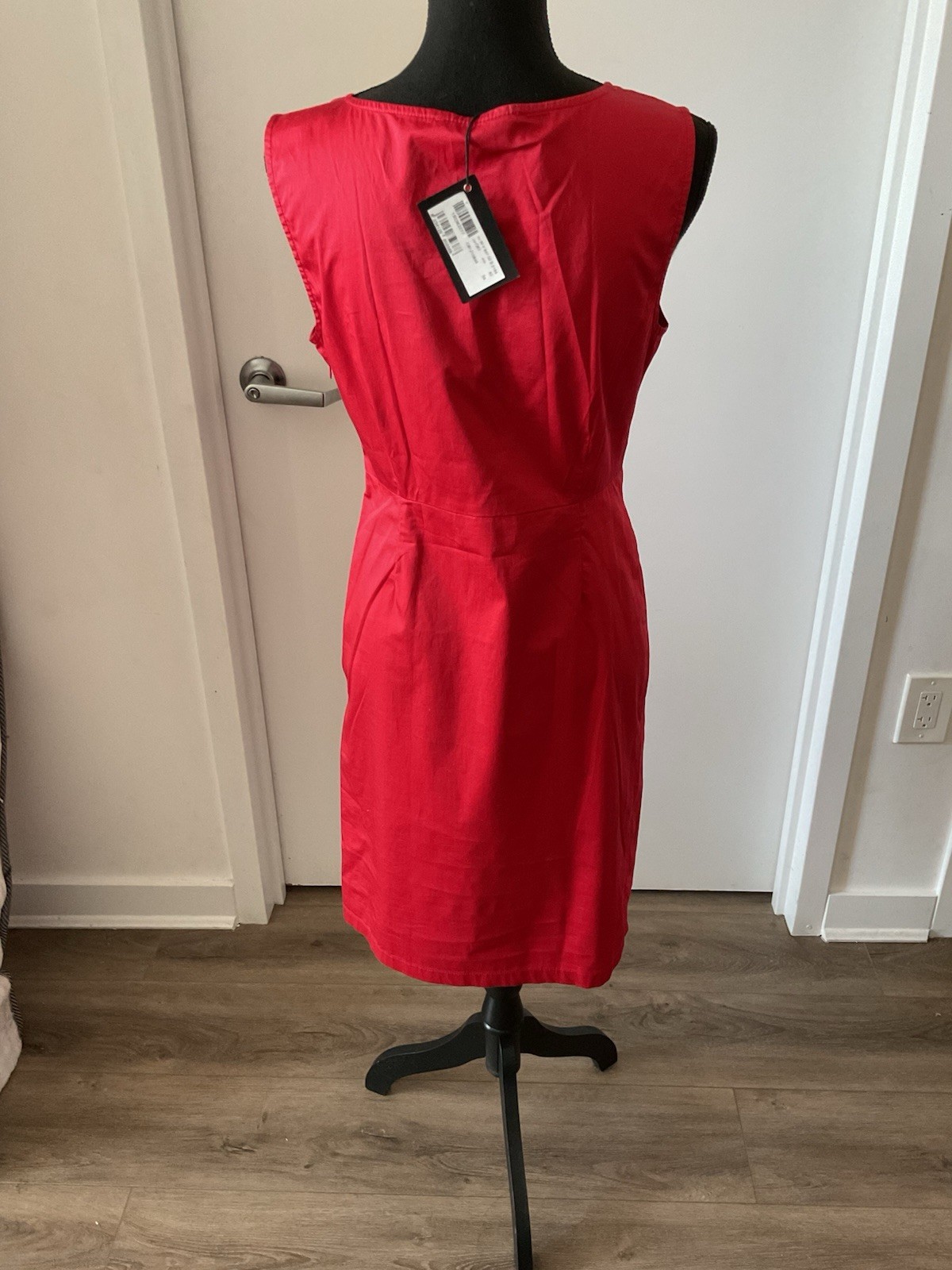 Love Moschino Red Front Twist V- Neck Sleeveless Cocktail Dress IT 42 US 6