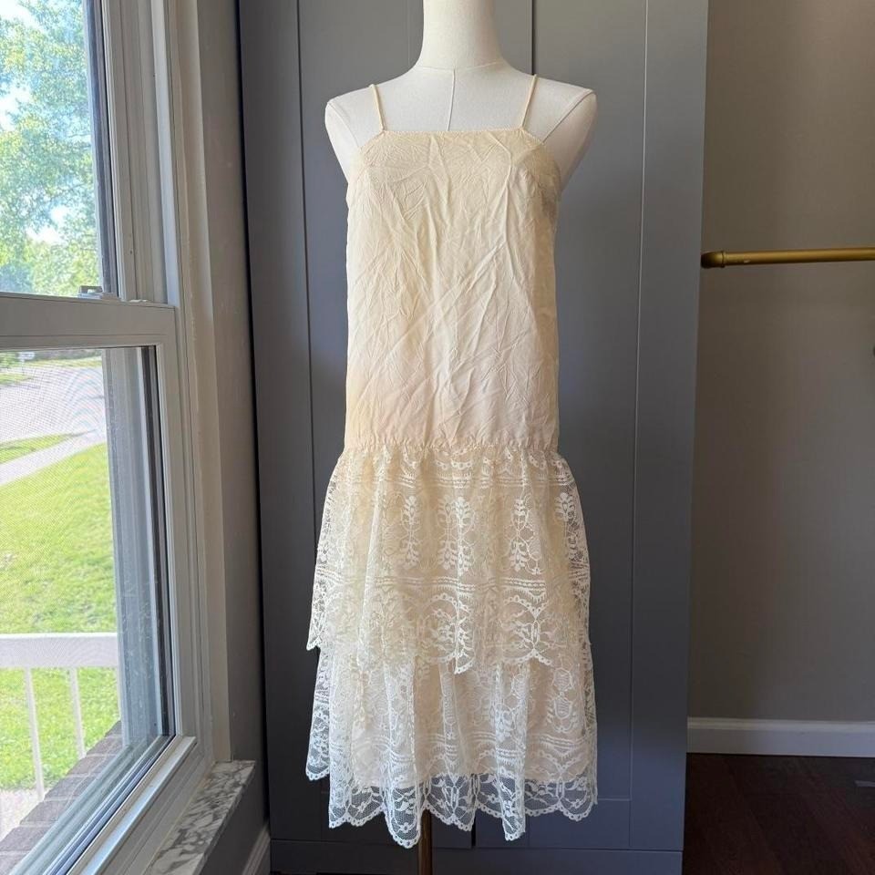 Vintage Niki Women’s Slip Dress Size Small Cream Lace Tiered ILGWU Union Made
