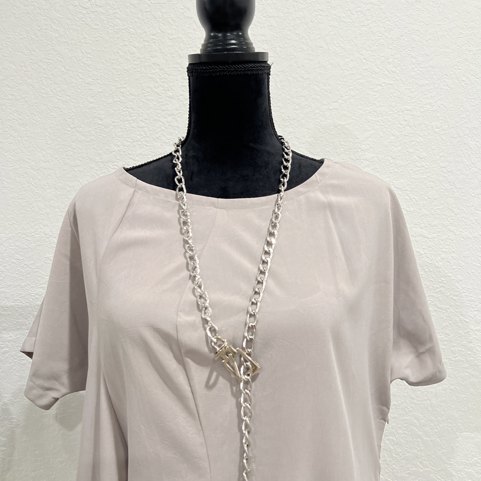 Moyuru Polyester Gray Midi Dress Sz M (item B10)