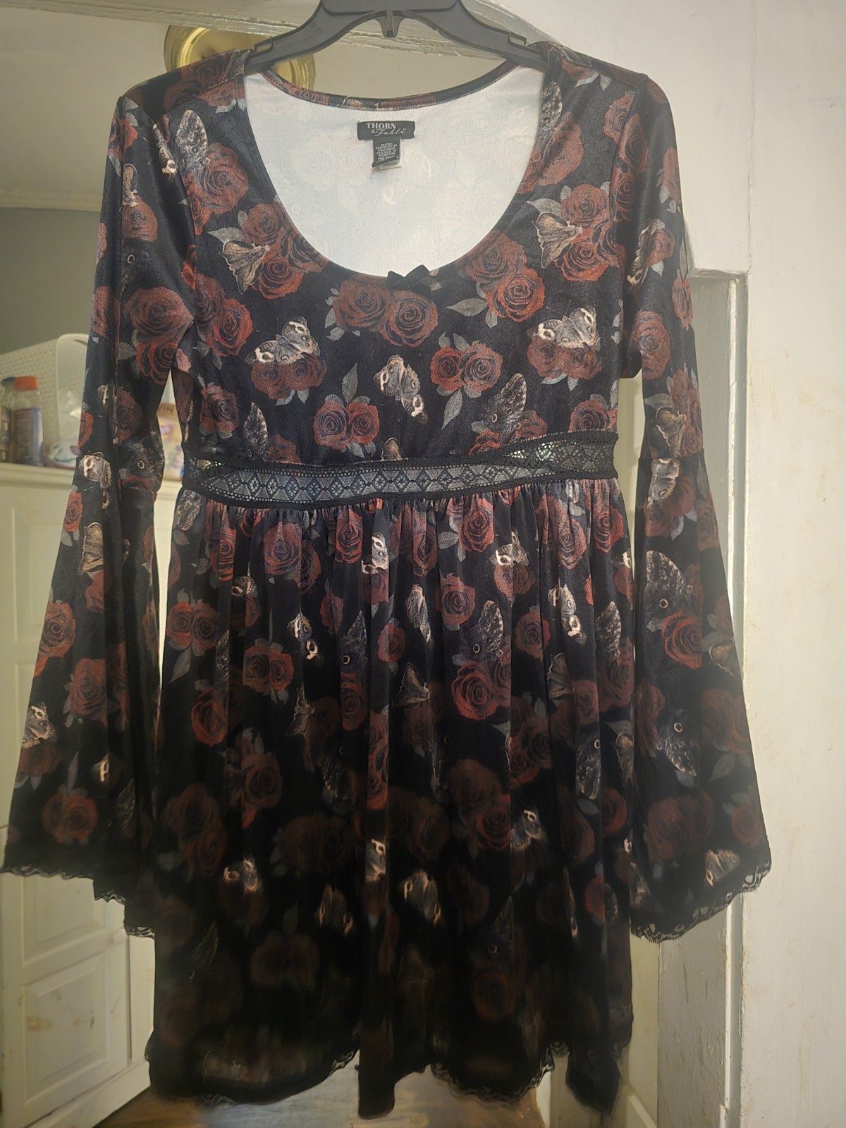 Torrid Babydoll Floral Dress Black/Red Chiffon Bell Sleeve Scoop Neck 1 Plus
