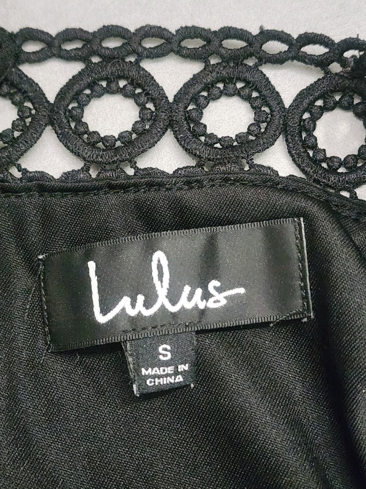Lulus Black Lace Halter Sheath Dress Any Sway Shape Form Women’s Size Small