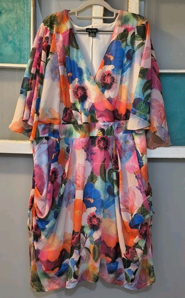 City Chic Trendy Plus Size Printed Faux-Wrap Dress XXL. 24