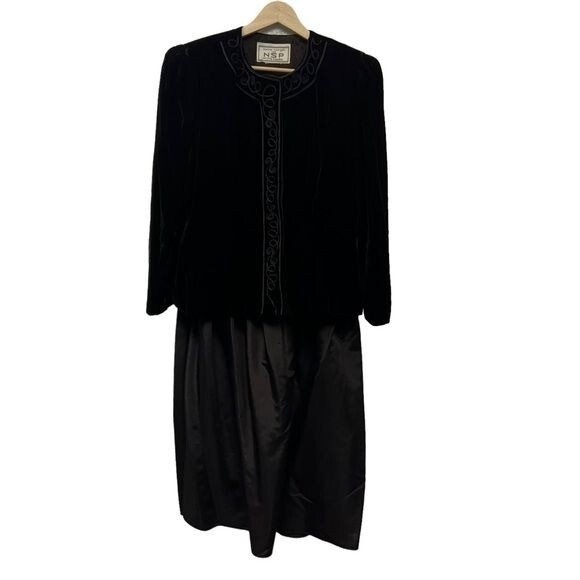 Donna Morgan for NSP Vintage 80’s Velvet and Taffeta Special Occasion Dress