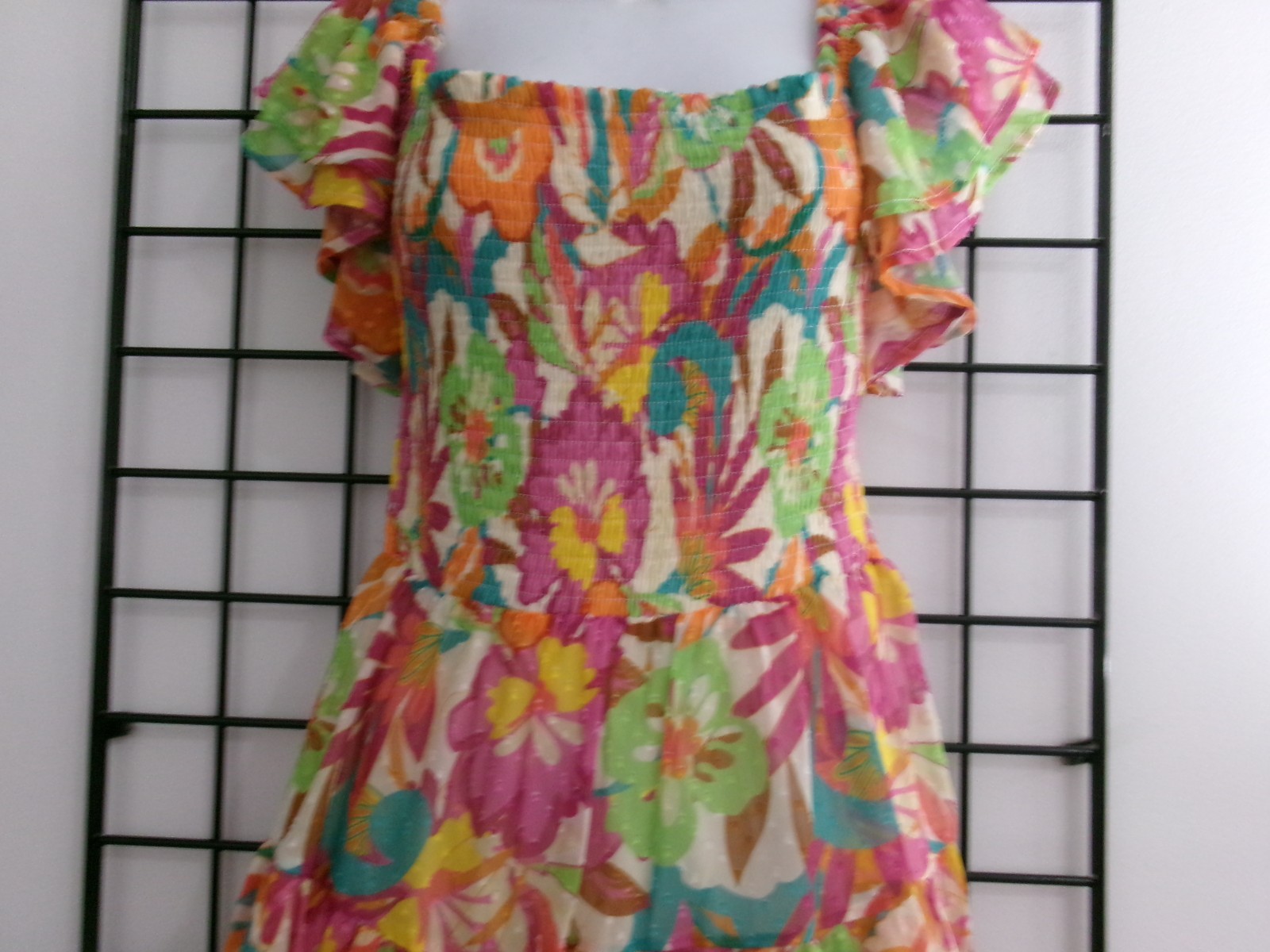 “NEW” FLYING TOMATO / $49.99 🌸 LARGE==FLORAL / DOTTED SWISS FITTED DRESS