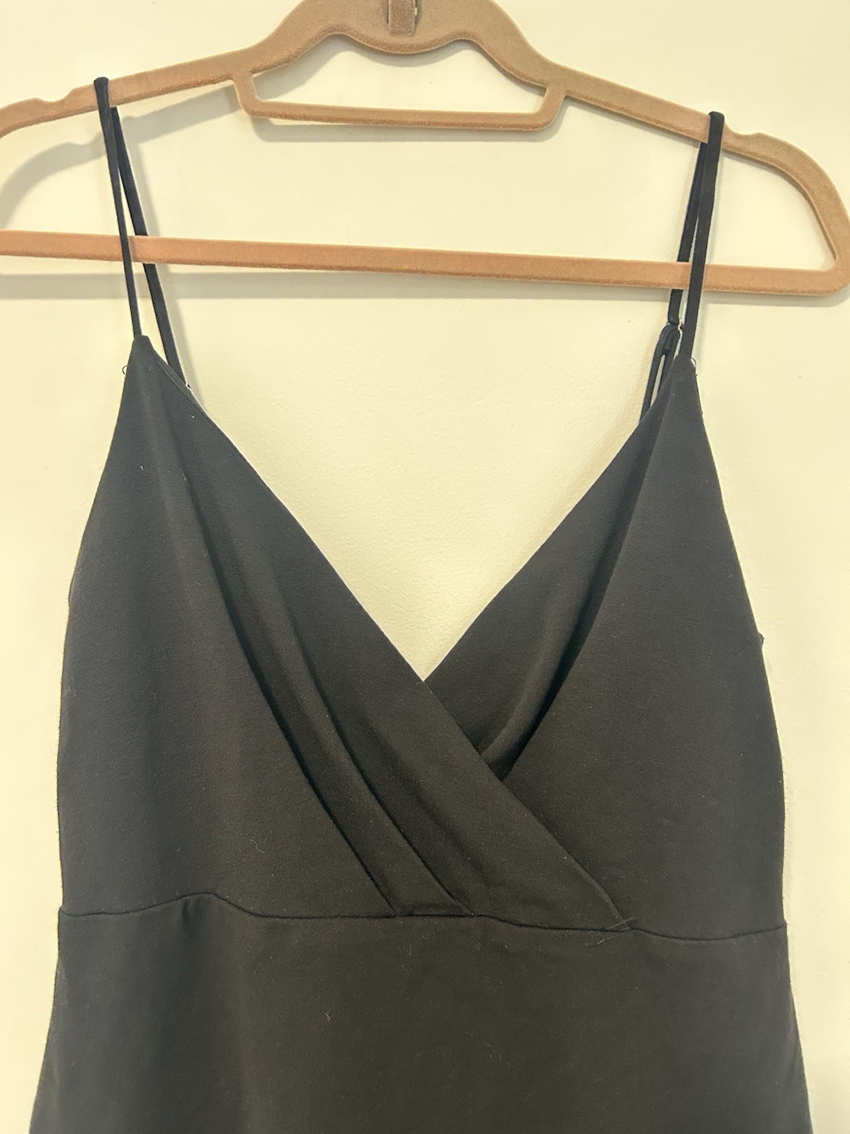 Lulus Black Solid Bodycon Mini Dress L Sleeveless V-Neck Strappy Zip
