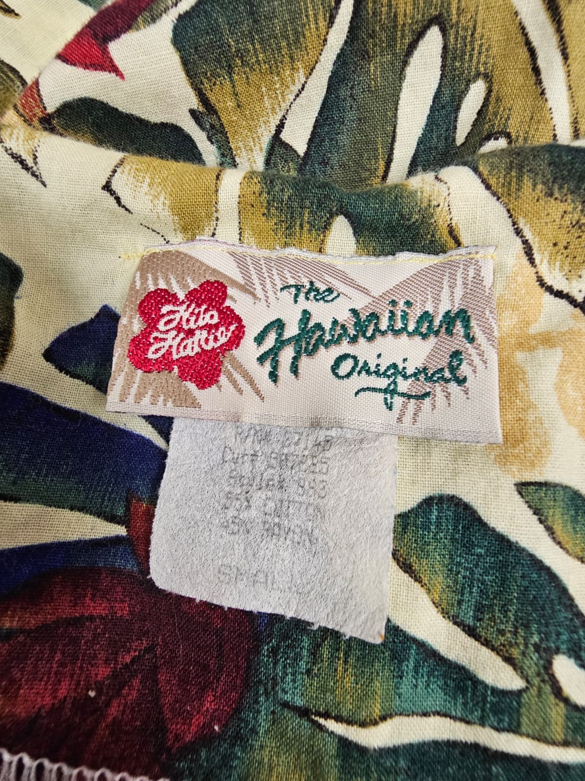 Hilo Hattie 883 short sleeved tropical Hawaiian muumuu / ginger tea dress . S