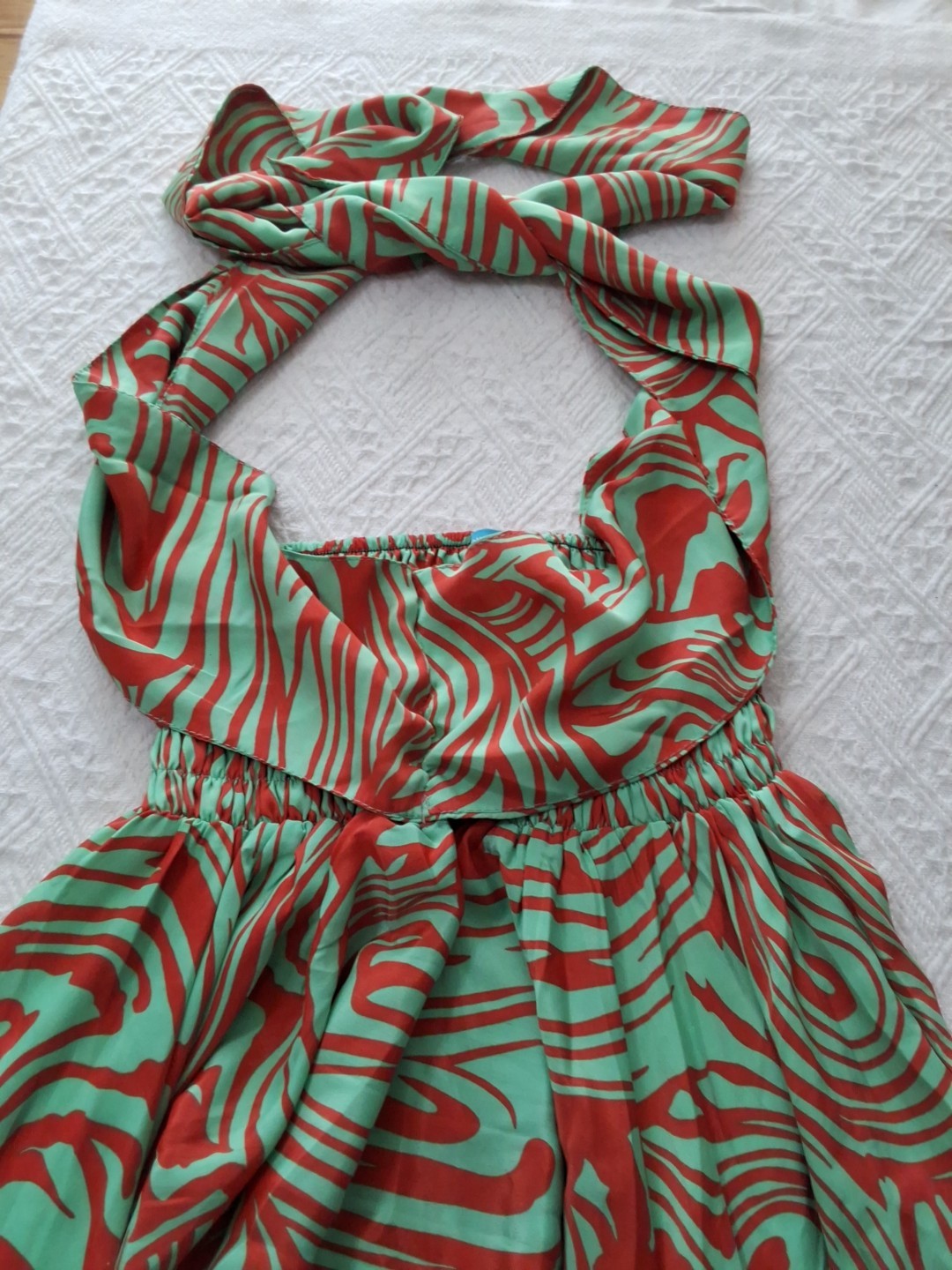 Hawaiin Halter Style Ruched Bustline Handkerchief Dress Womens Bust 22-30 Inches