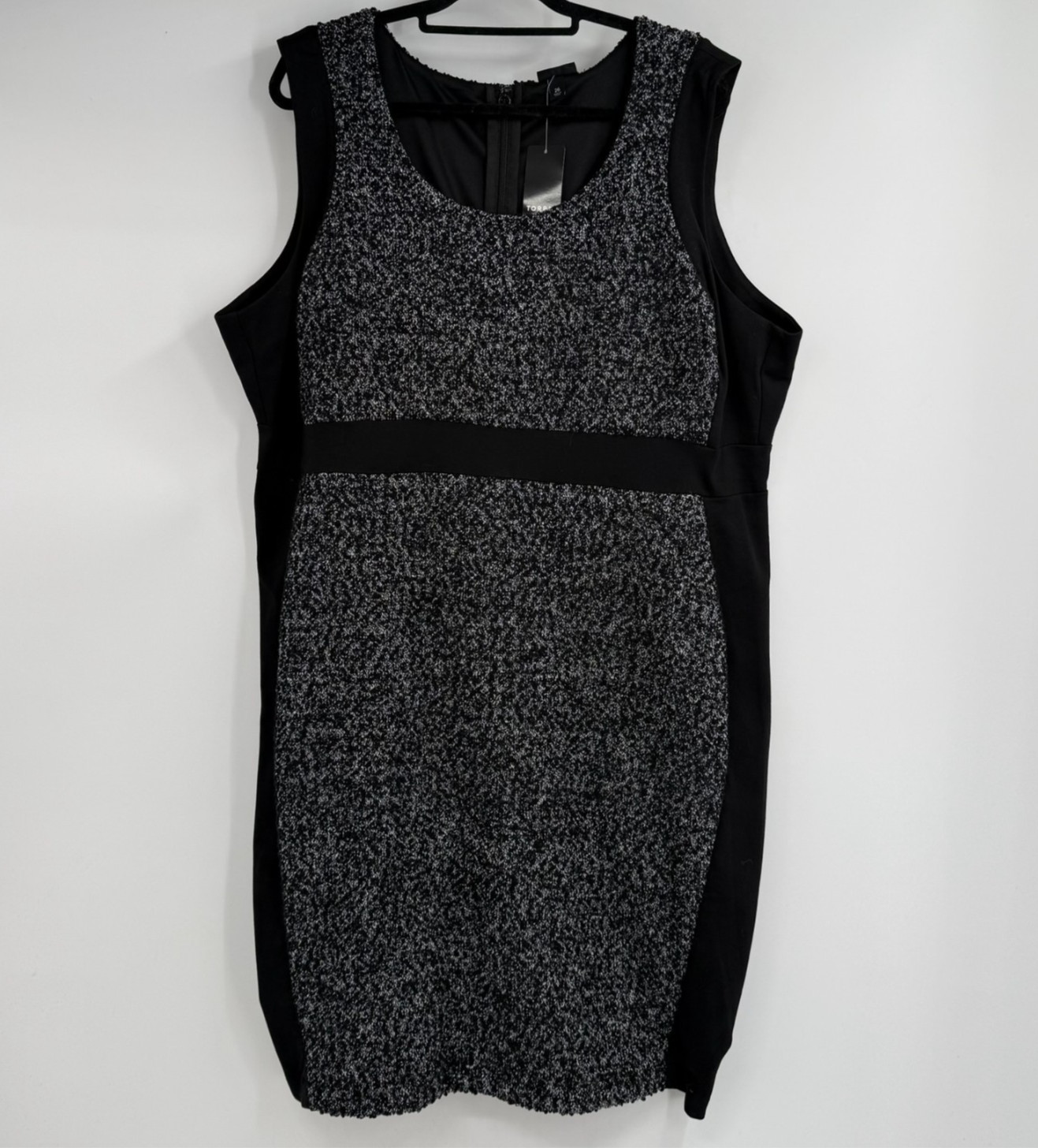 NWT Torrid At The Knee Boucle Contoured Panel Dress Womens Sz 26 Gray Black Slim